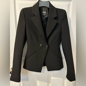 Zara Solid black blazer with 2 buttons